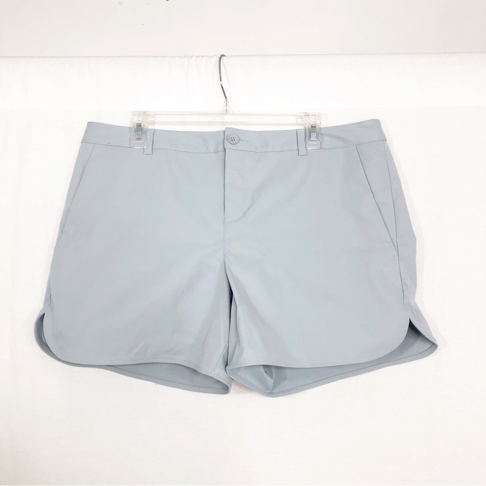 Oakley Woman’s Performance Golf or Tennis Shorts, Size XL, Light Blue